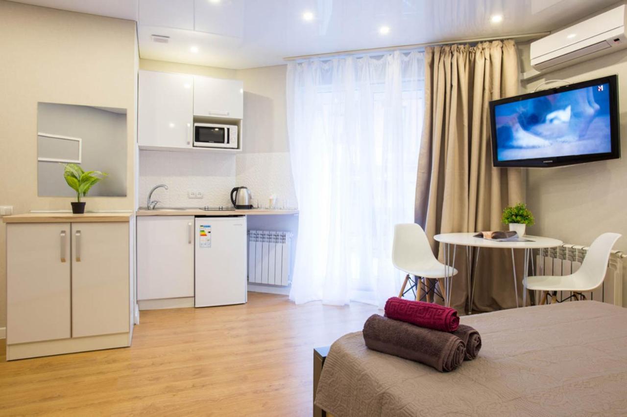 Studio Near Metro Yaroslava Mudroho, Universytet - Mykoly Khvylovoho Str 5-3 Kharkiv Eksteriør billede